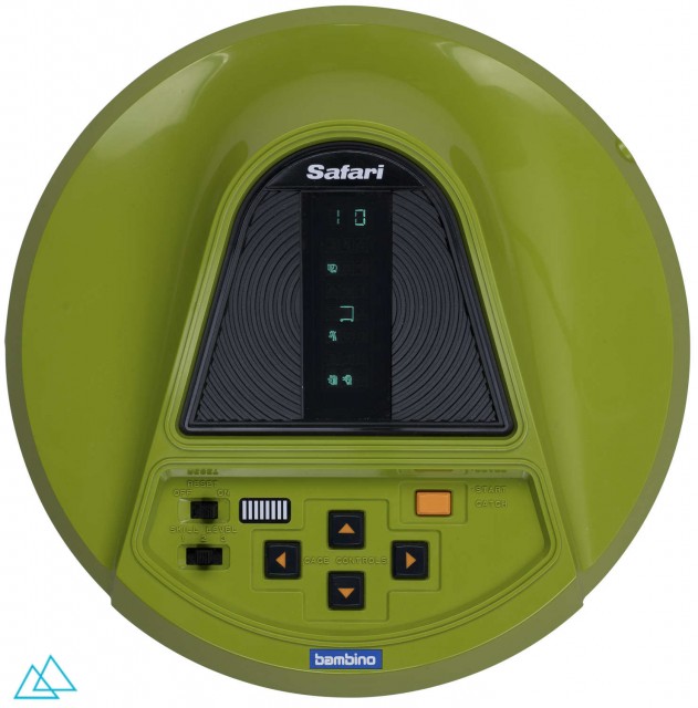 Top view dedicated electronic game handheld console Bambino Safari